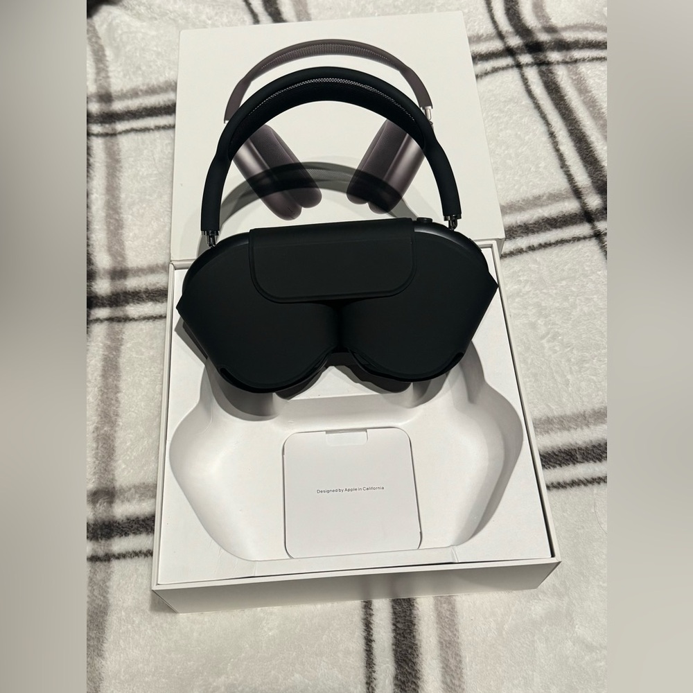 Airpod Max - Picture 2 of 5